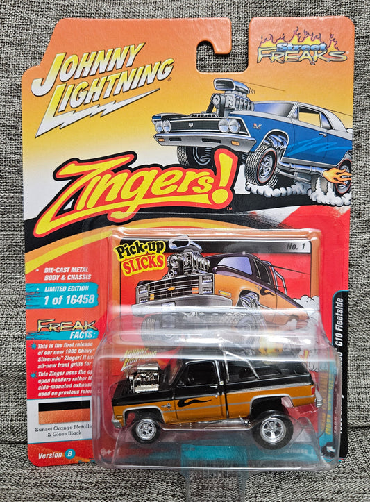 Johnny Lightning Street Freaks Zingers! 1985 Chevy Silverado C10 Fleetside No.1