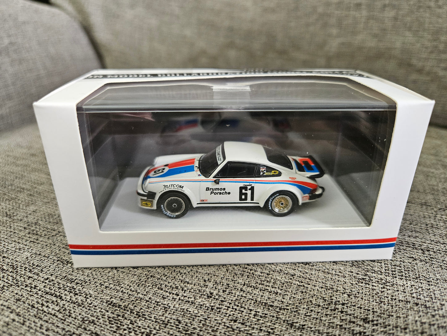 TARMAC WORKS MINICHAMPS 1:64 PORSCHE 934 BRUMOS RACING 24H DAYTONA 1977