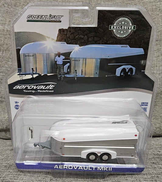 GREENLIGHT 1:64 AEROVAULT MKII TRAILER SILVER & WHITE GL 30008